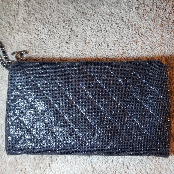 Aunthentic Chanel Limited Edition Dec 2014 - Picture 10 of 11